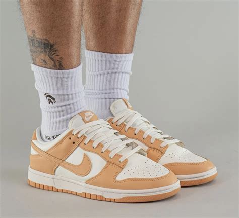 Nike dunk harvest moon